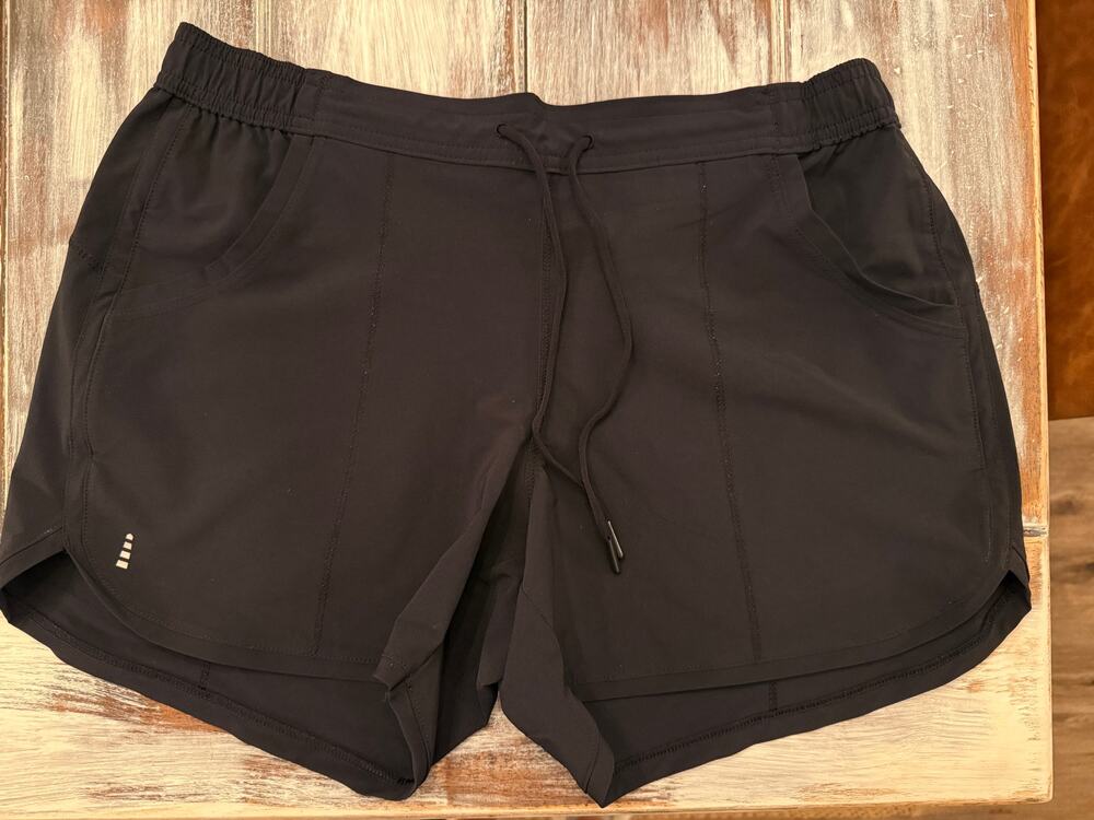 Lands’ End Black Activewear Shorts Size 10P